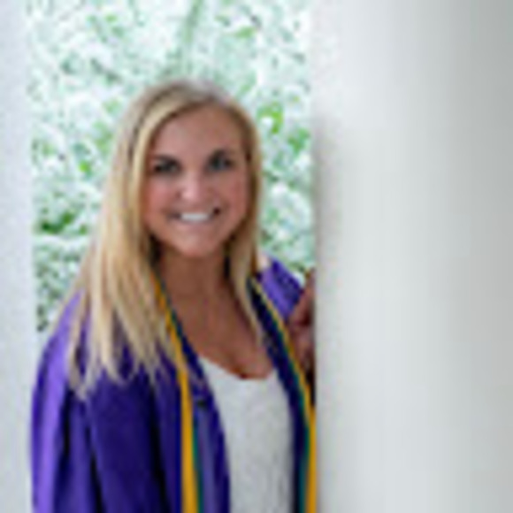 Meet your Posher, Macy - Picture 1 of 1